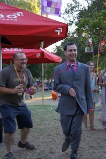 Simon Hackett with a performer from Compagnie L'Elephant Vert